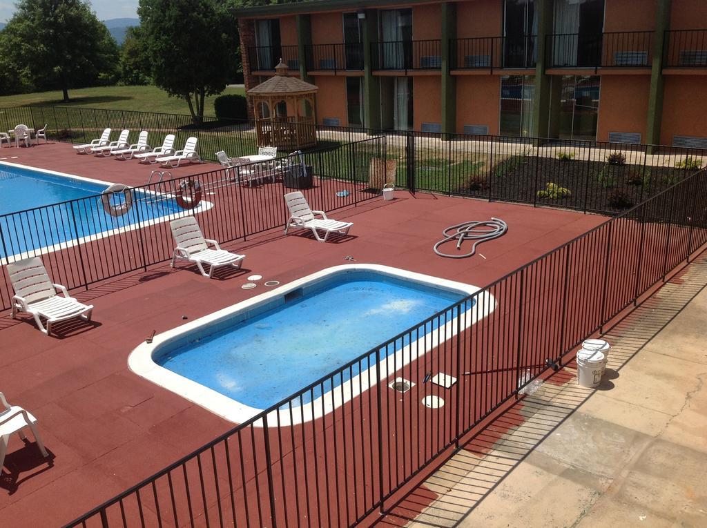 Baymont By Wyndham Salem Roanoke Area Hotel Exterior foto
