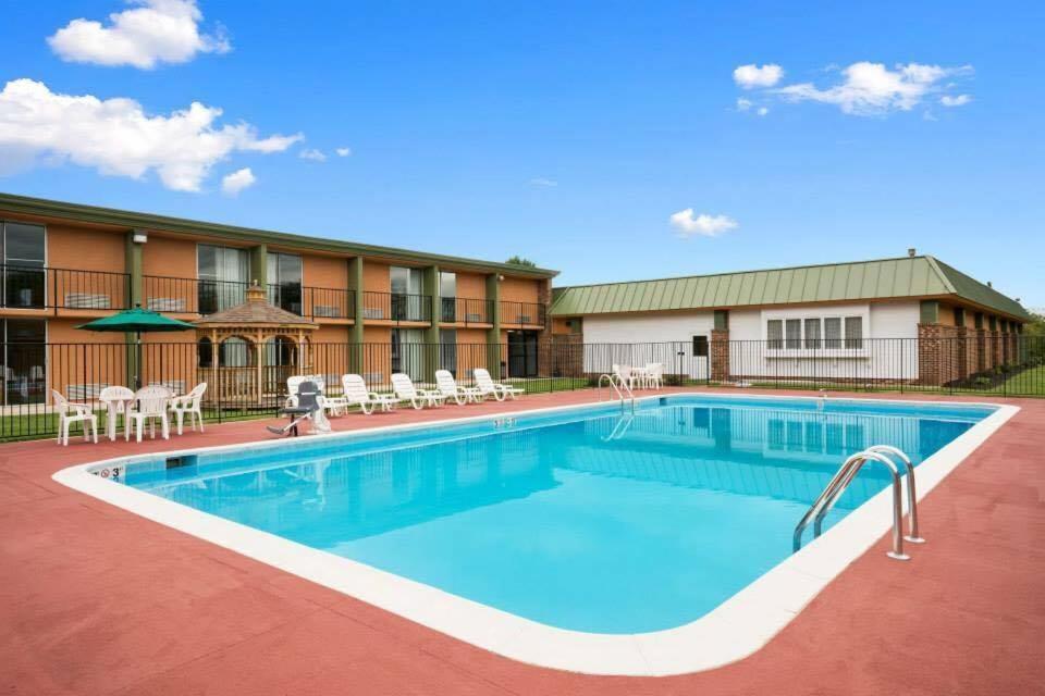 Baymont By Wyndham Salem Roanoke Area Hotel Exterior foto